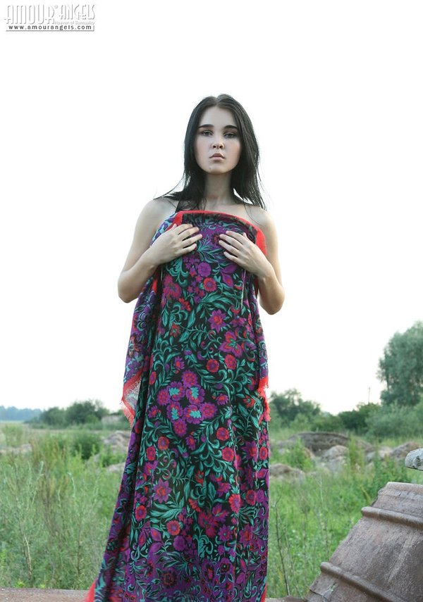 Виктория, 18